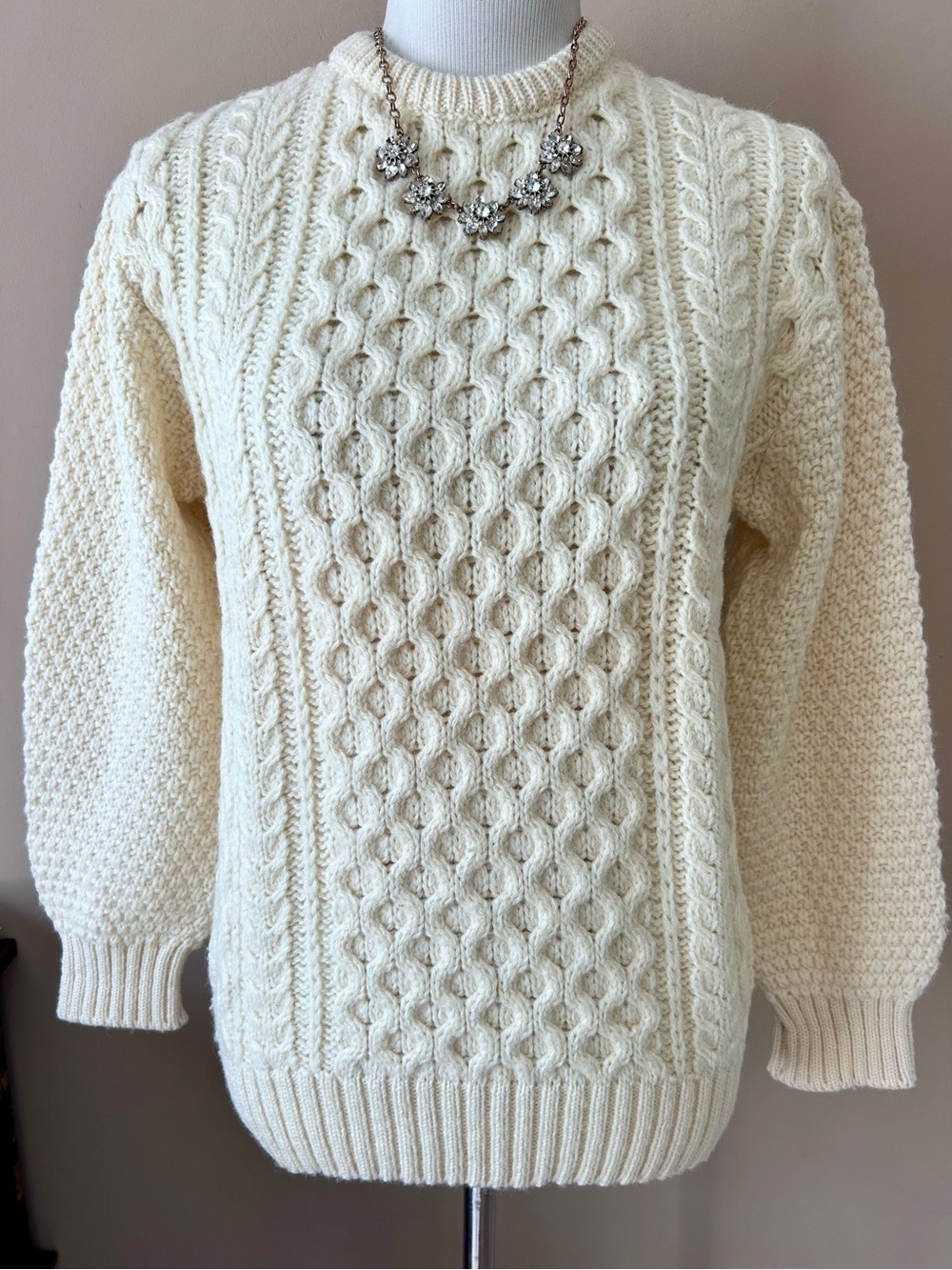 Vintage Ivory Chunky Cable Knit Pure British Wool Irish Fisherman Sweater S / M - Picture 4 of 16